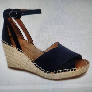 Gentle Souls by Kenneth Cole Charli Wedge Sandals. Navy Blue. NIB. Size 5